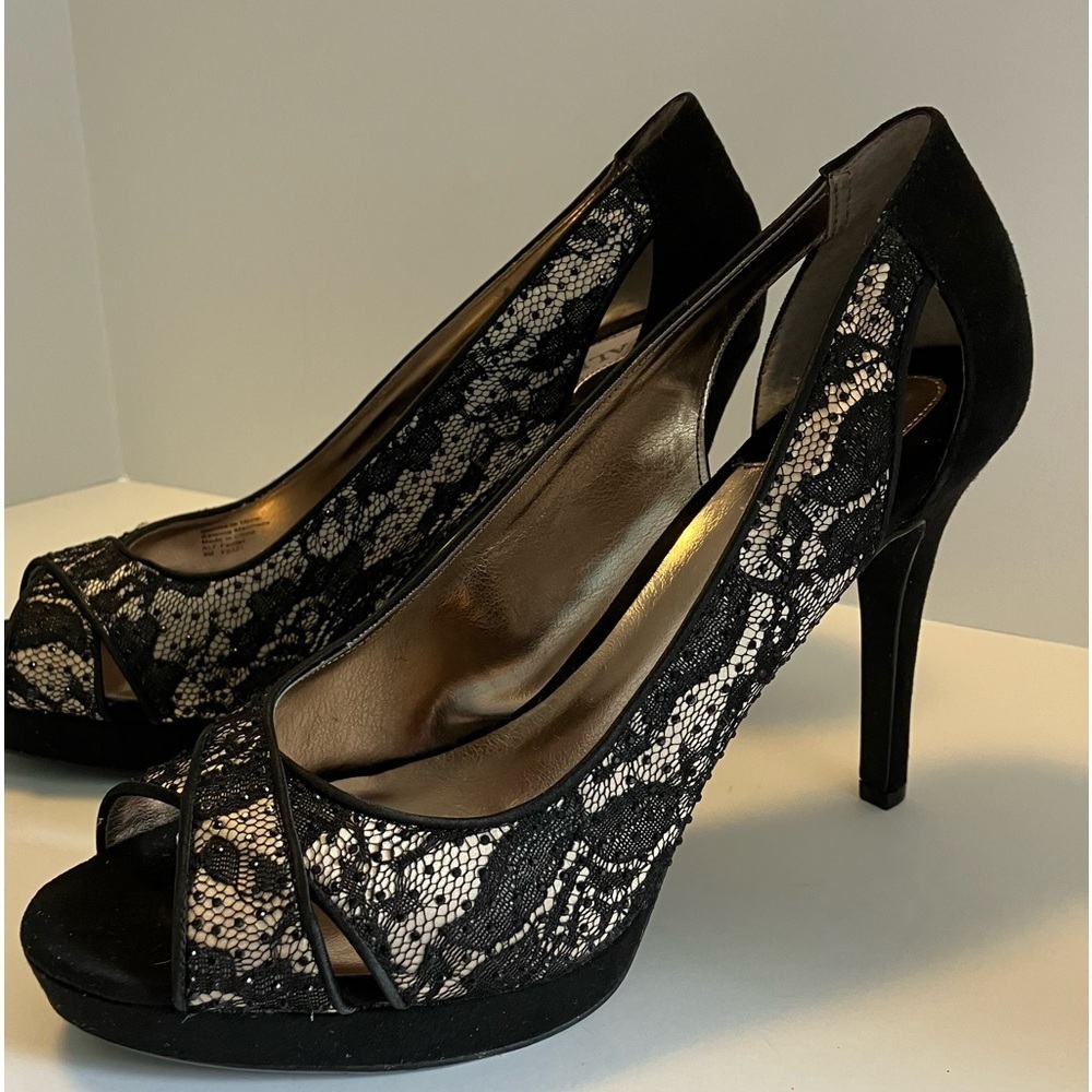 Women’s Lace Peep Toe Heels, Size 9M, Black/Cream, by Alfani